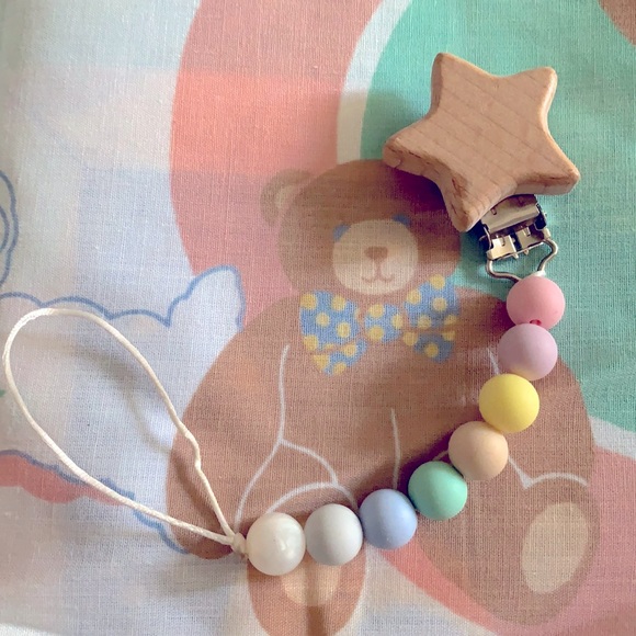 Other - Baby pacifier clip fashionable